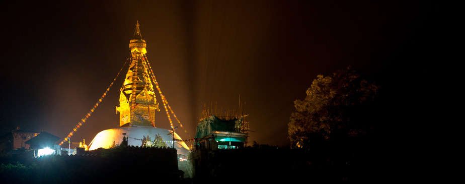 Stupa de Swoyambhunath la nuit