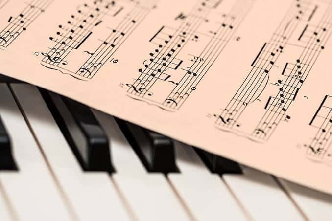 Få betalt för att recensera musik