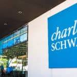 Como Charles Schwab ganha dinheiro com zero comissões?