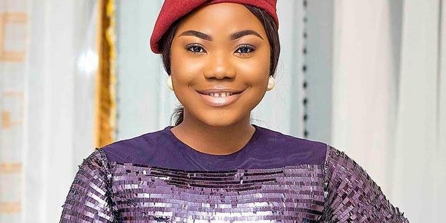 mercy chinwo's biography