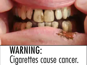 Oavsett om du röker utgångna cigaretter eller färska, är rökning fortfarande en riskfaktor för cancer