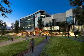 Universidades australianas que aceitam terceira classe.