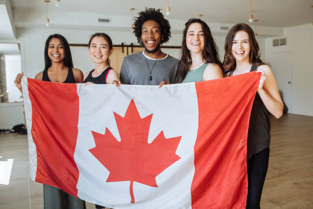 Как распознать фейковые предложения о работе в Канаде как профессионал