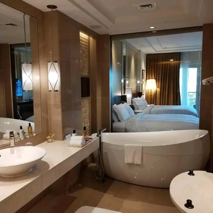 Most Luxurious Hotel in Dubai