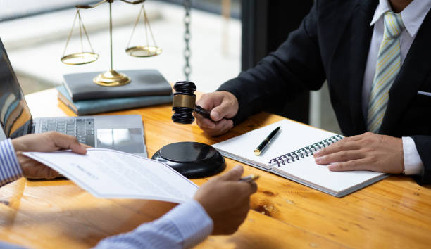 How to know if your lawyer is selling you out