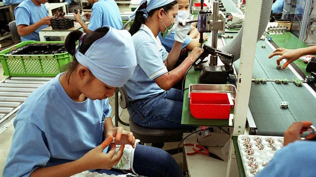 Countries With The Highest And Lowest Minimum Wage In The World 13 The minimum wage in Philippines differs by region